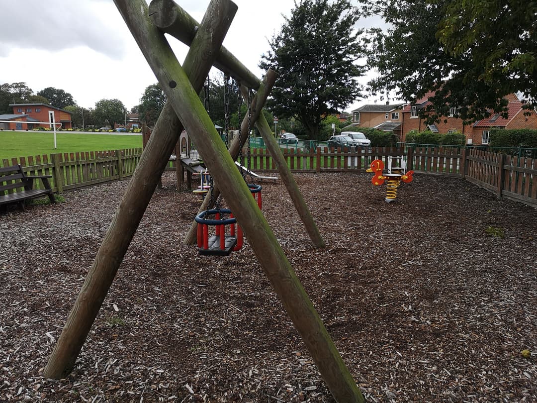 Bassingham Play Park - image 2