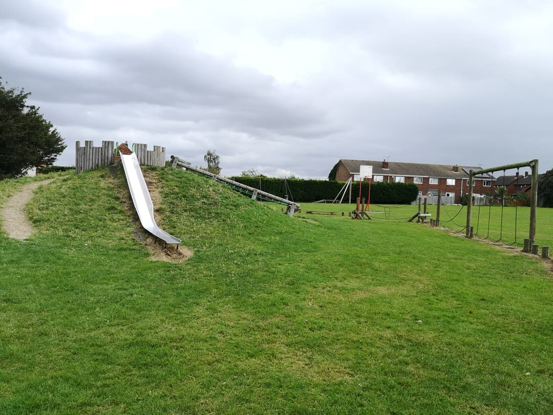 Bassingham Play Park - image 1