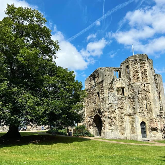 Treasure Trails - Newark Town, Castle and River